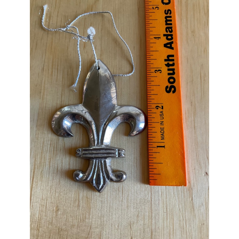 Silver Tone Metal Fleur De Lis Ornament 4 Inch French Lily Decor